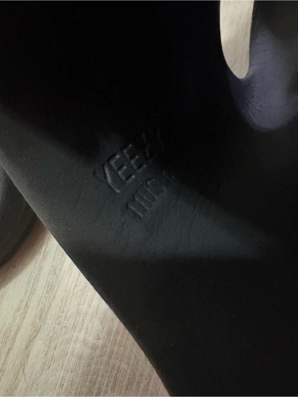 Yeezy Men's Black Slide Sandals - Minimal Slip-On Comfort Sz 11